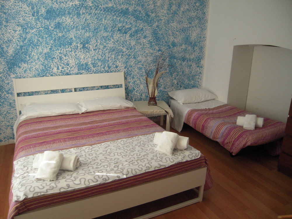 Bed And Breakfast Al Viale Papa Giovanni Bergamo Exterior foto